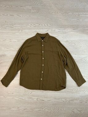 Banana Republic Olive Button-Down Long Sleeve Shirt